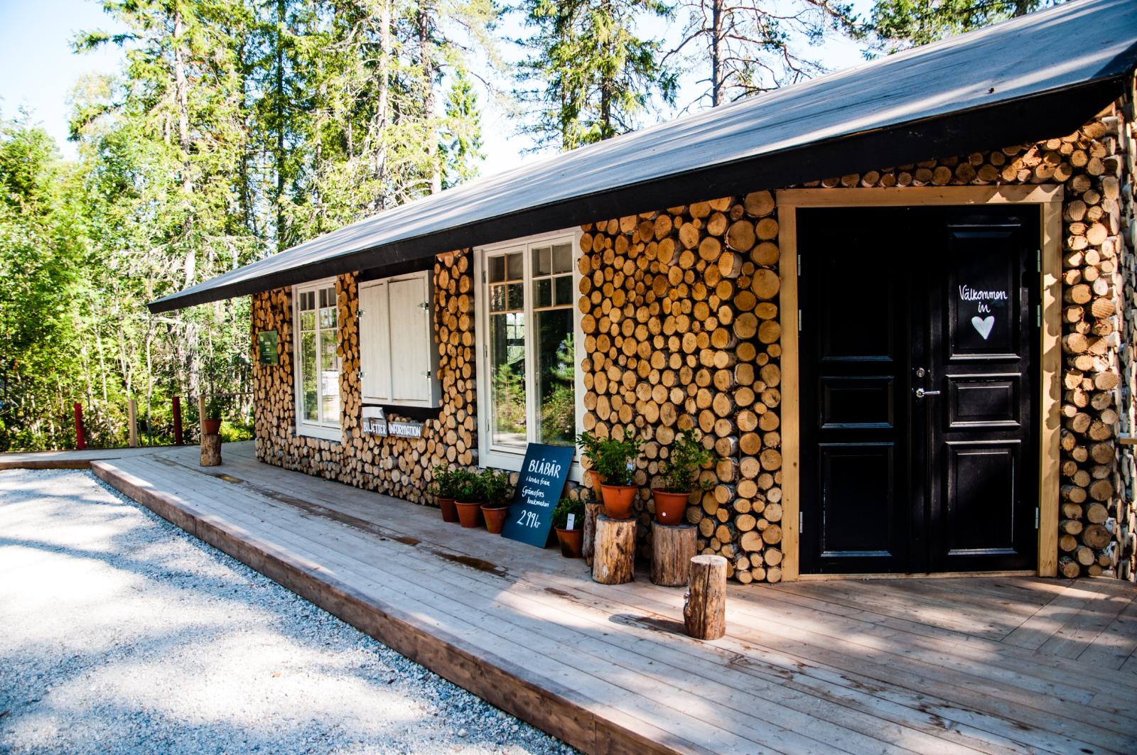 Områdesbild: Närhet till Trolska skogens sagovärld