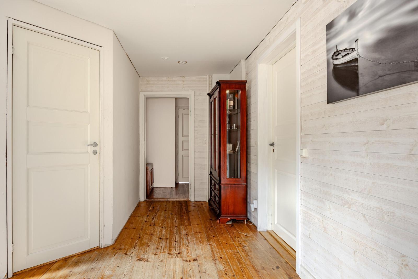 Hall/genomgångsrum Övre plan