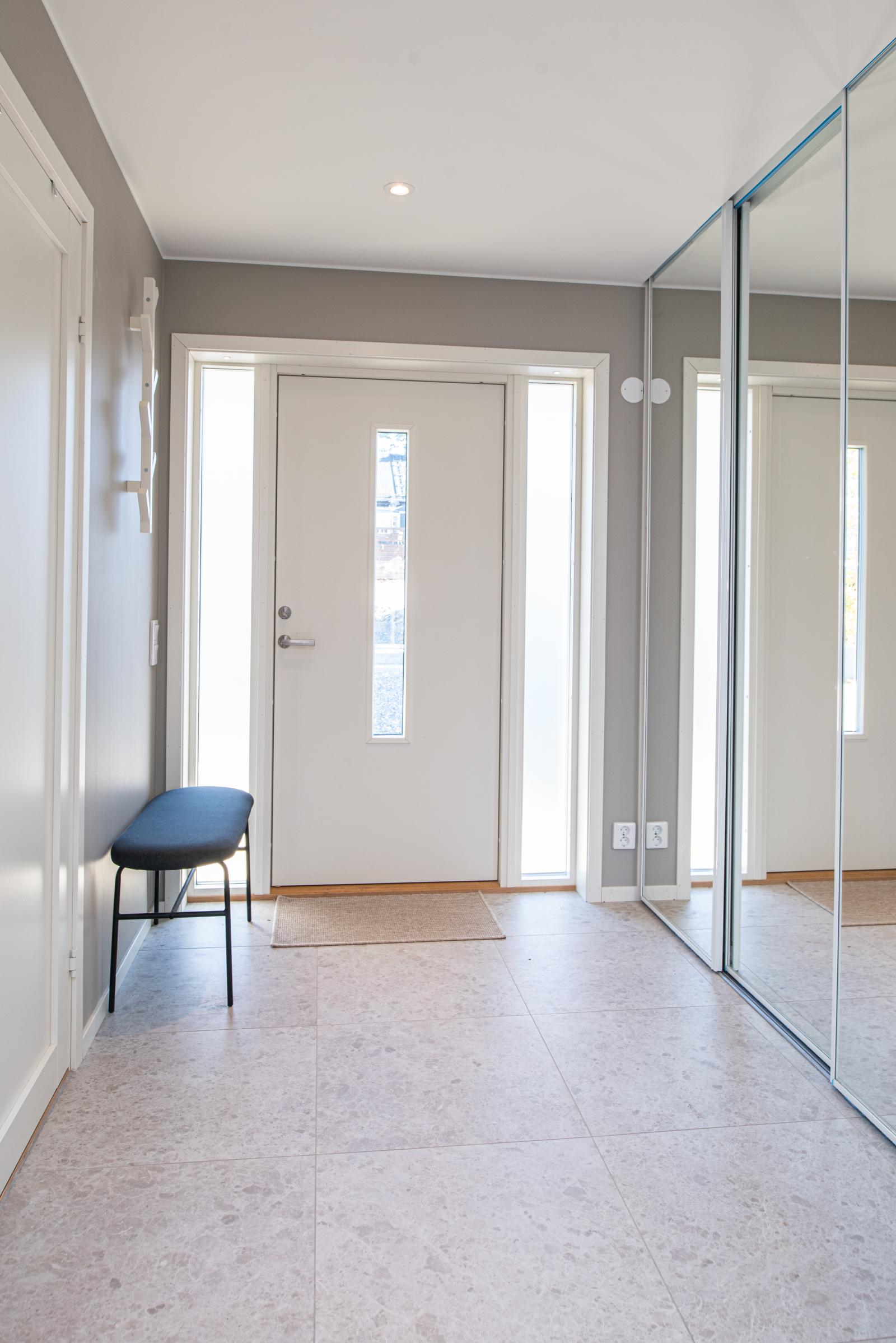 Hall 