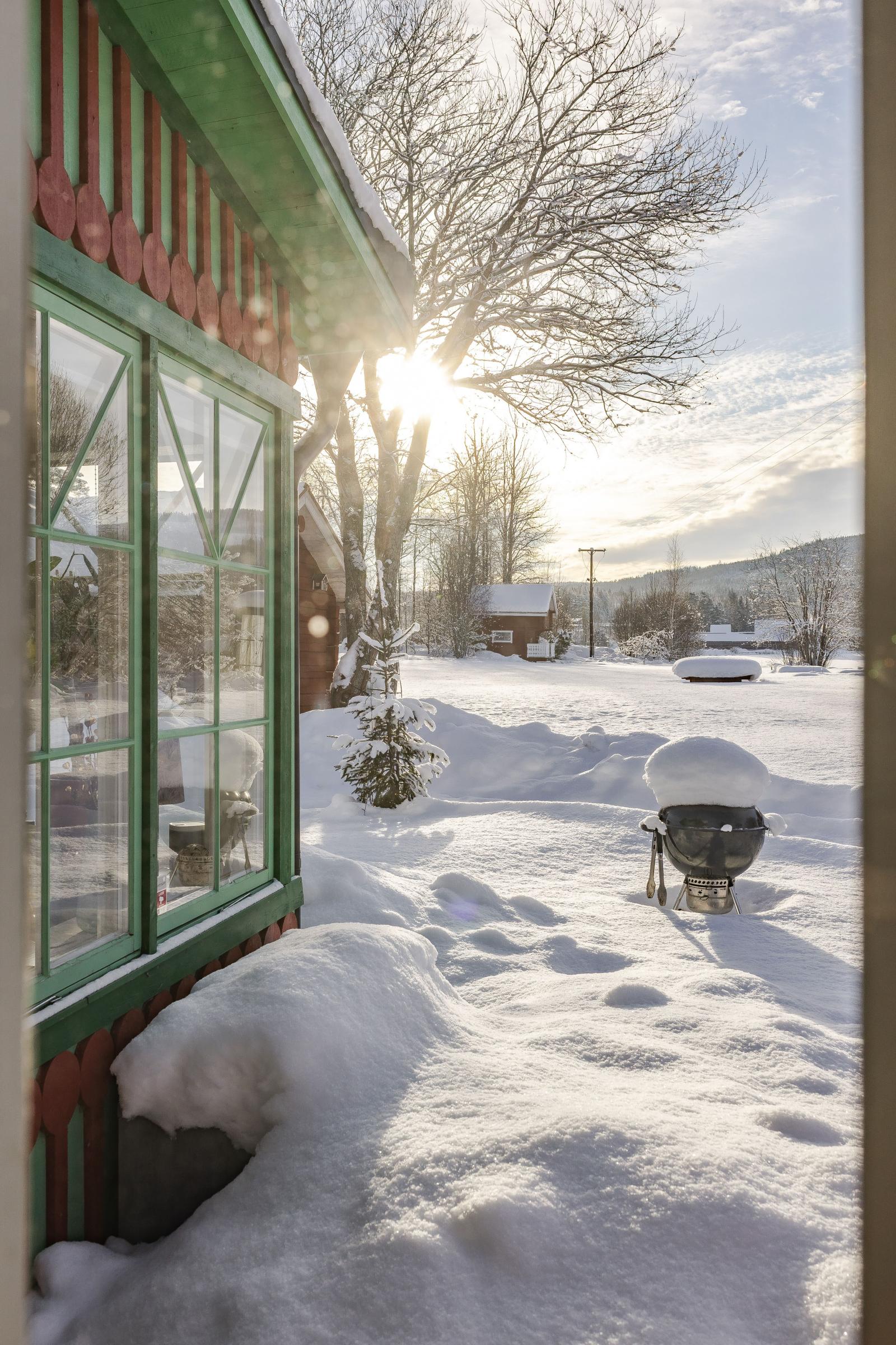 Stor trädgård i vackert Hälsingelandskap