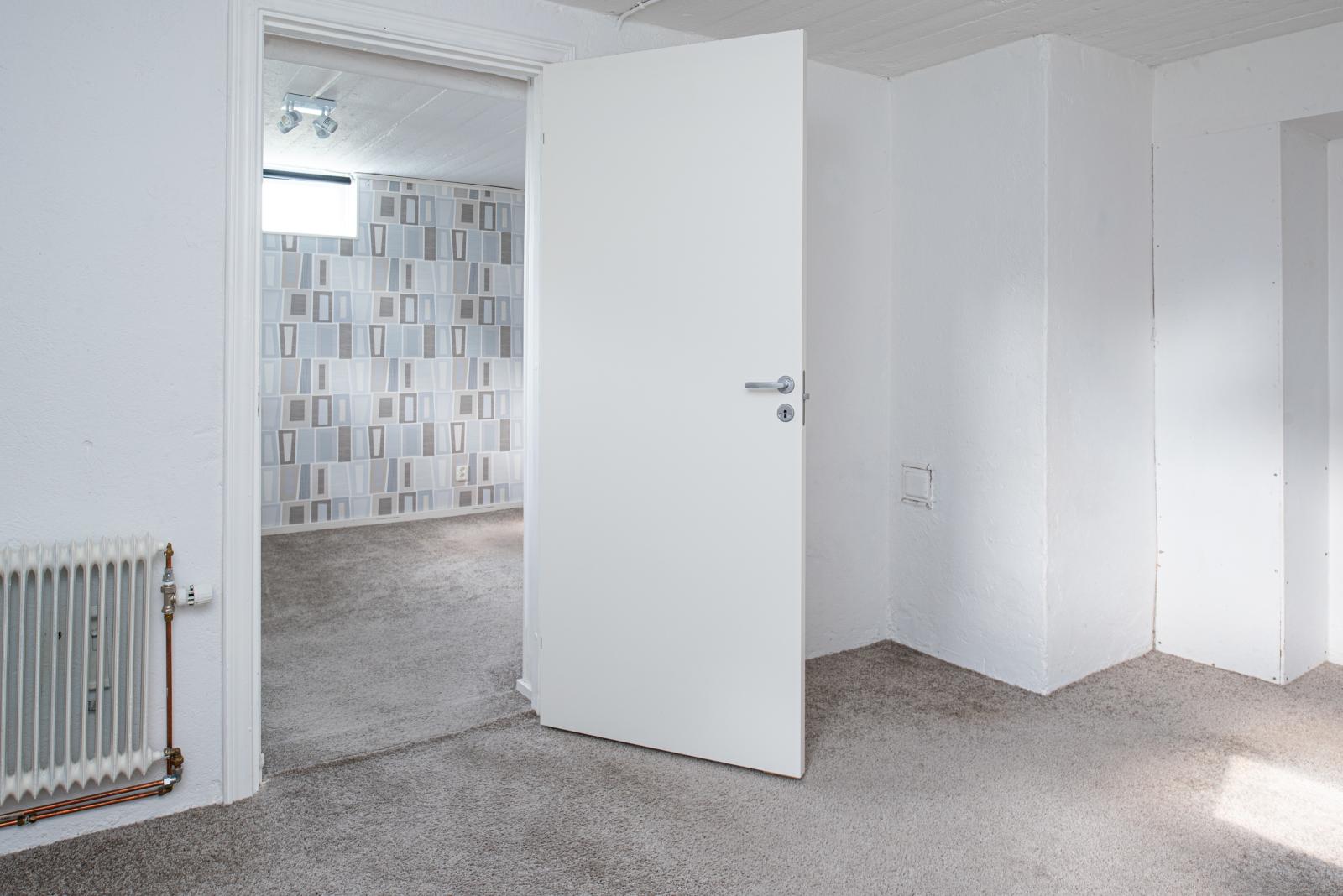  Mot allrum källarplanet