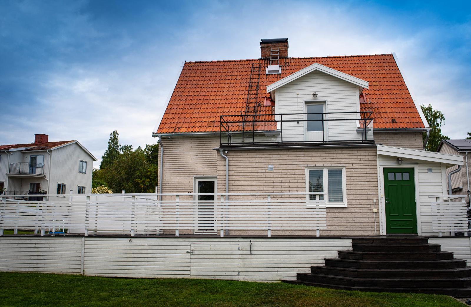 Exteriör entrésida