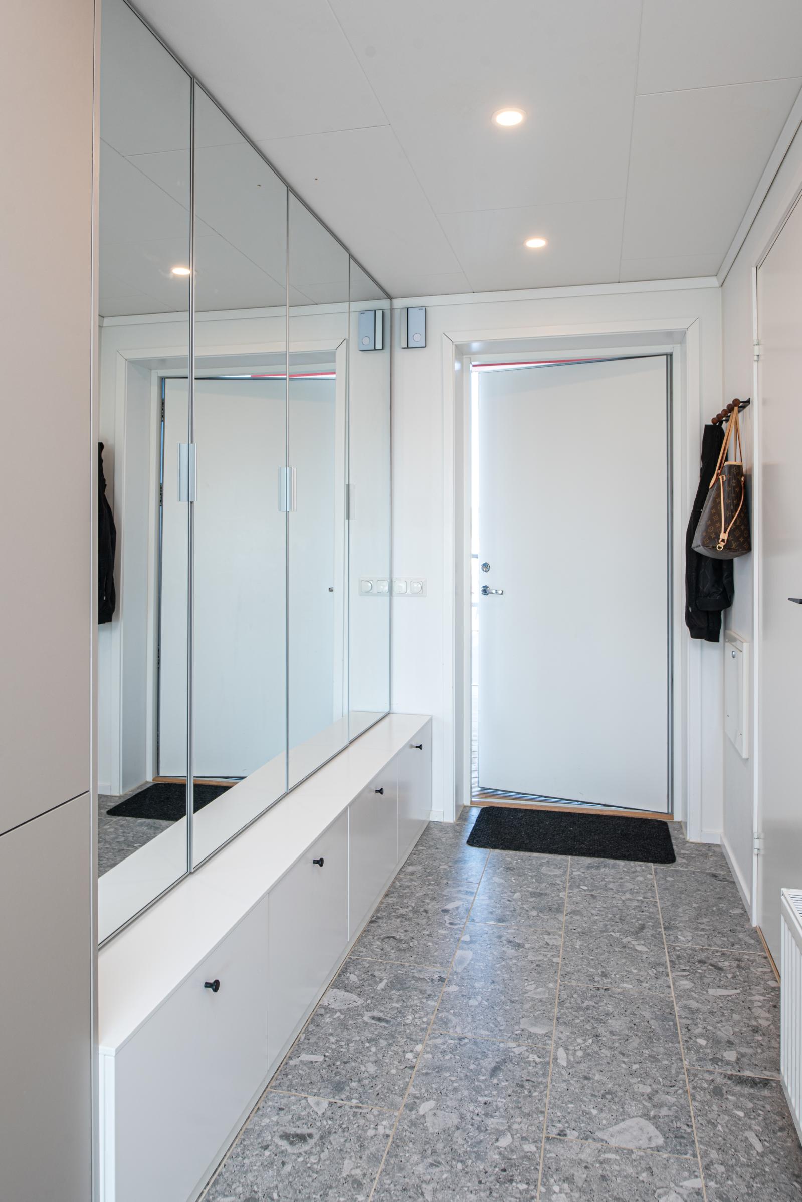 Hall/entré med bra förvaring