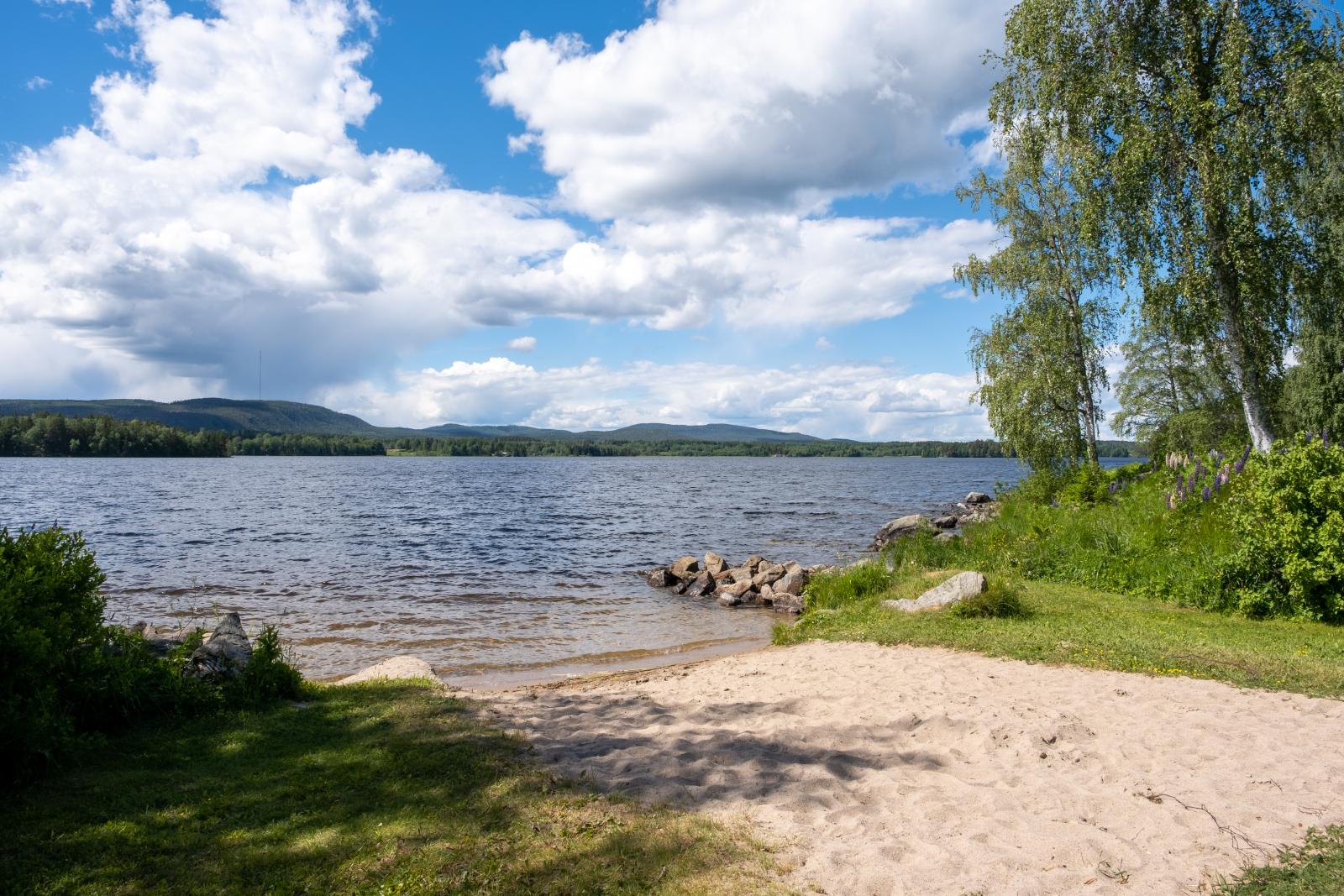 Stranden strax nedanför