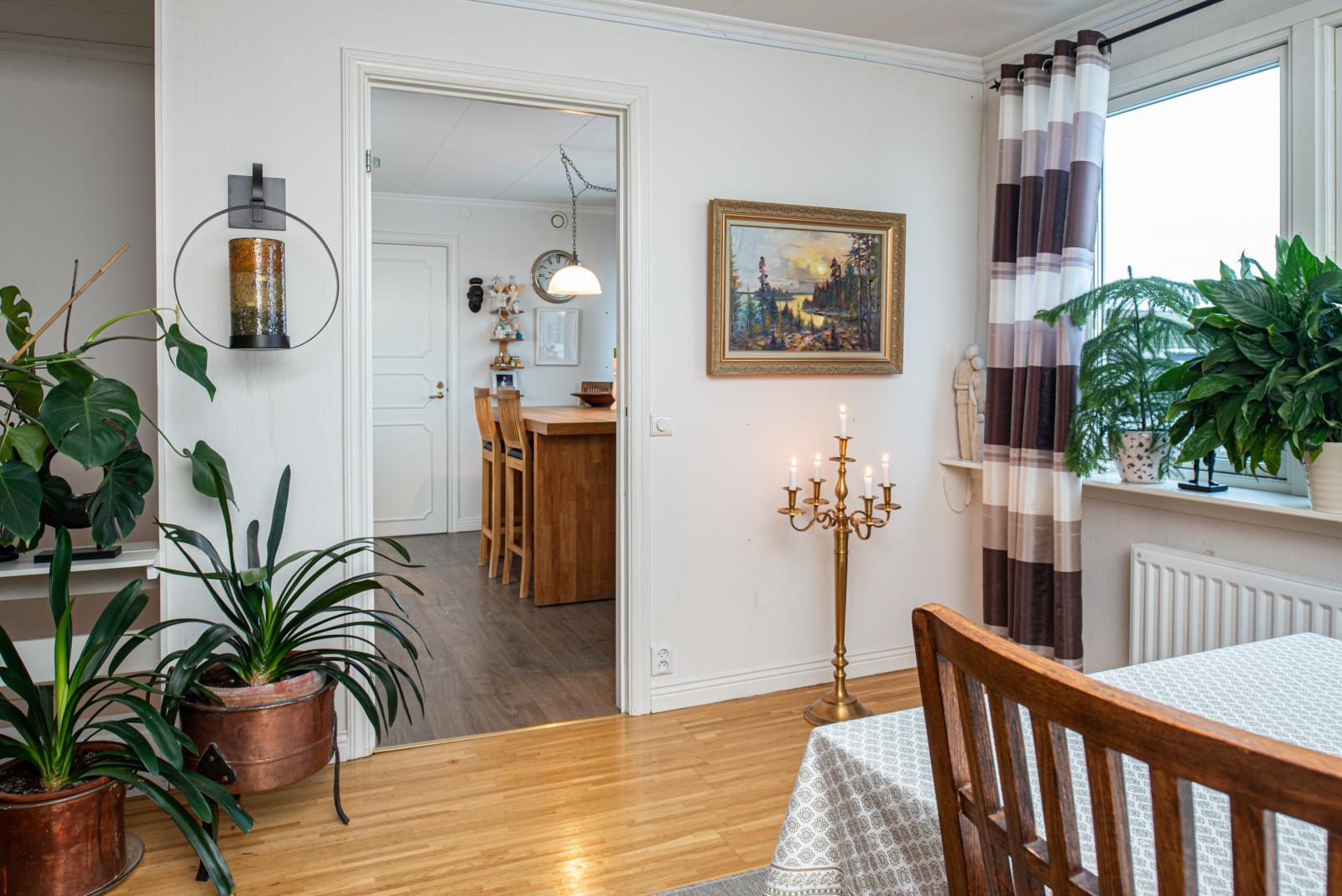 Matplats mot kök