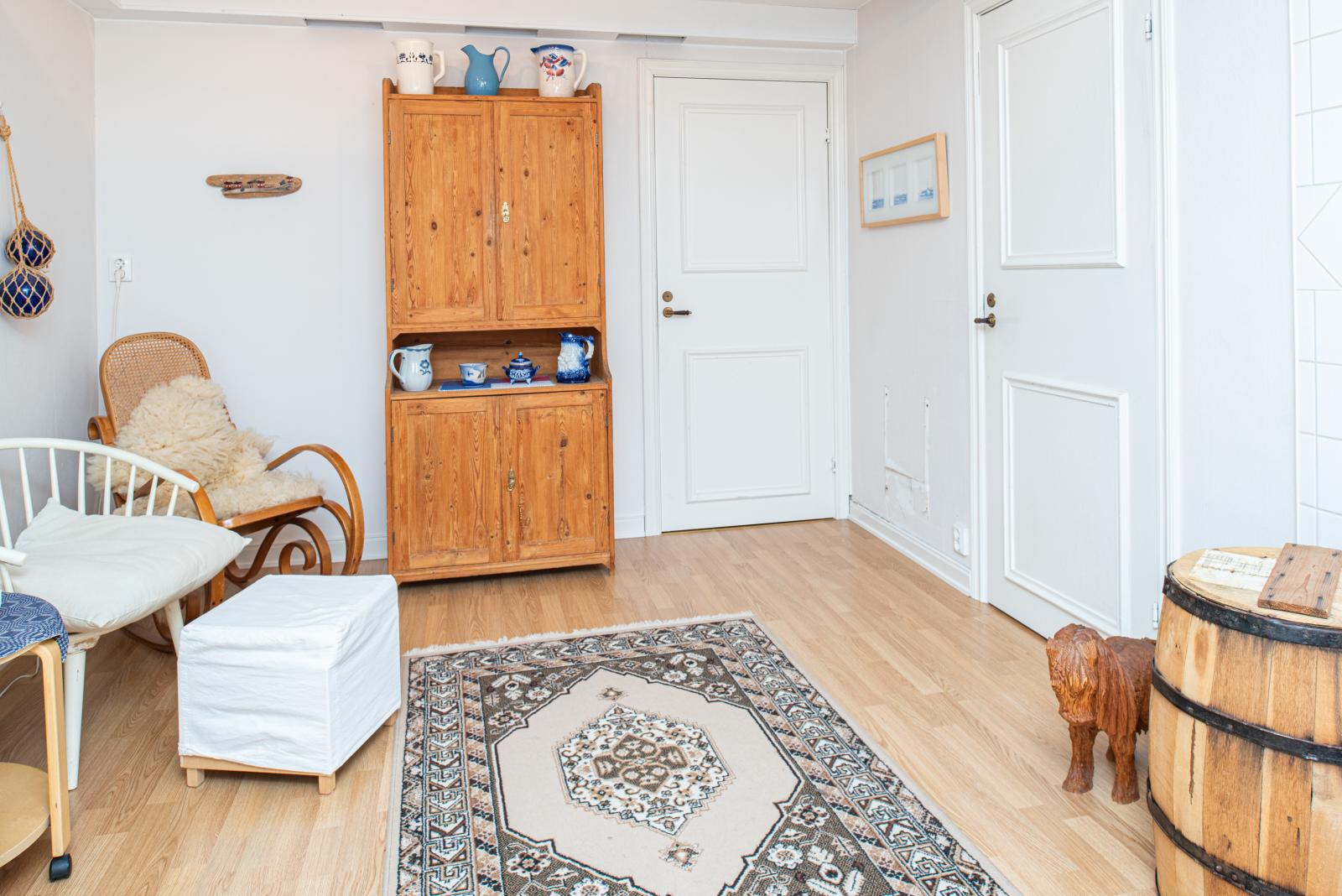 Inre hall/lounge vid bastu