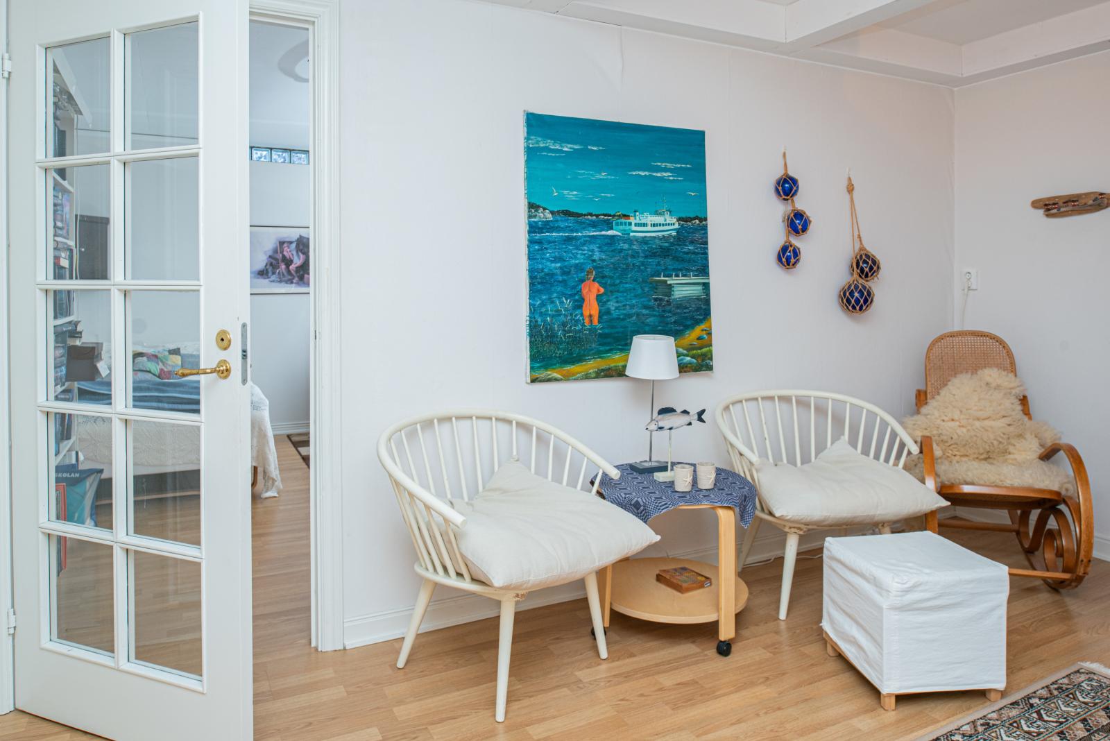 Inre hall/lounge vid bastu