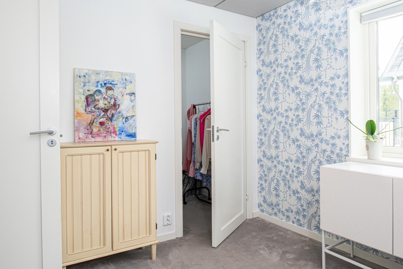 Sovrum 2 med walkin closet