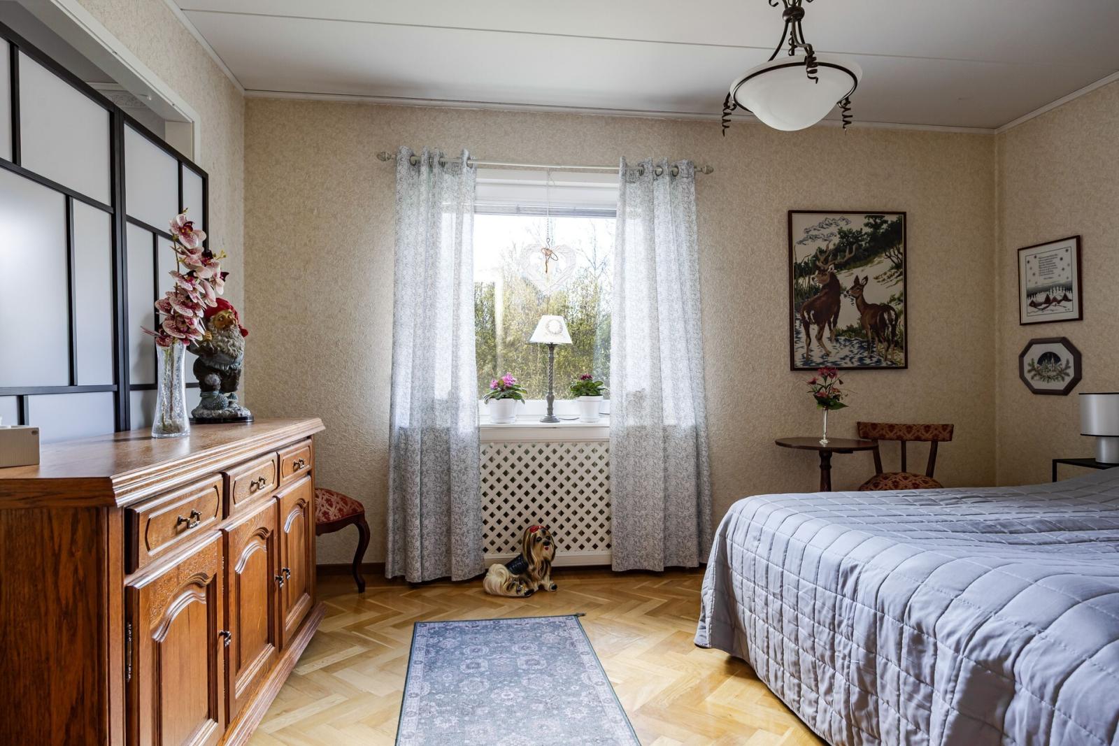 Del av vardagsrum som nyttjas som sovrum