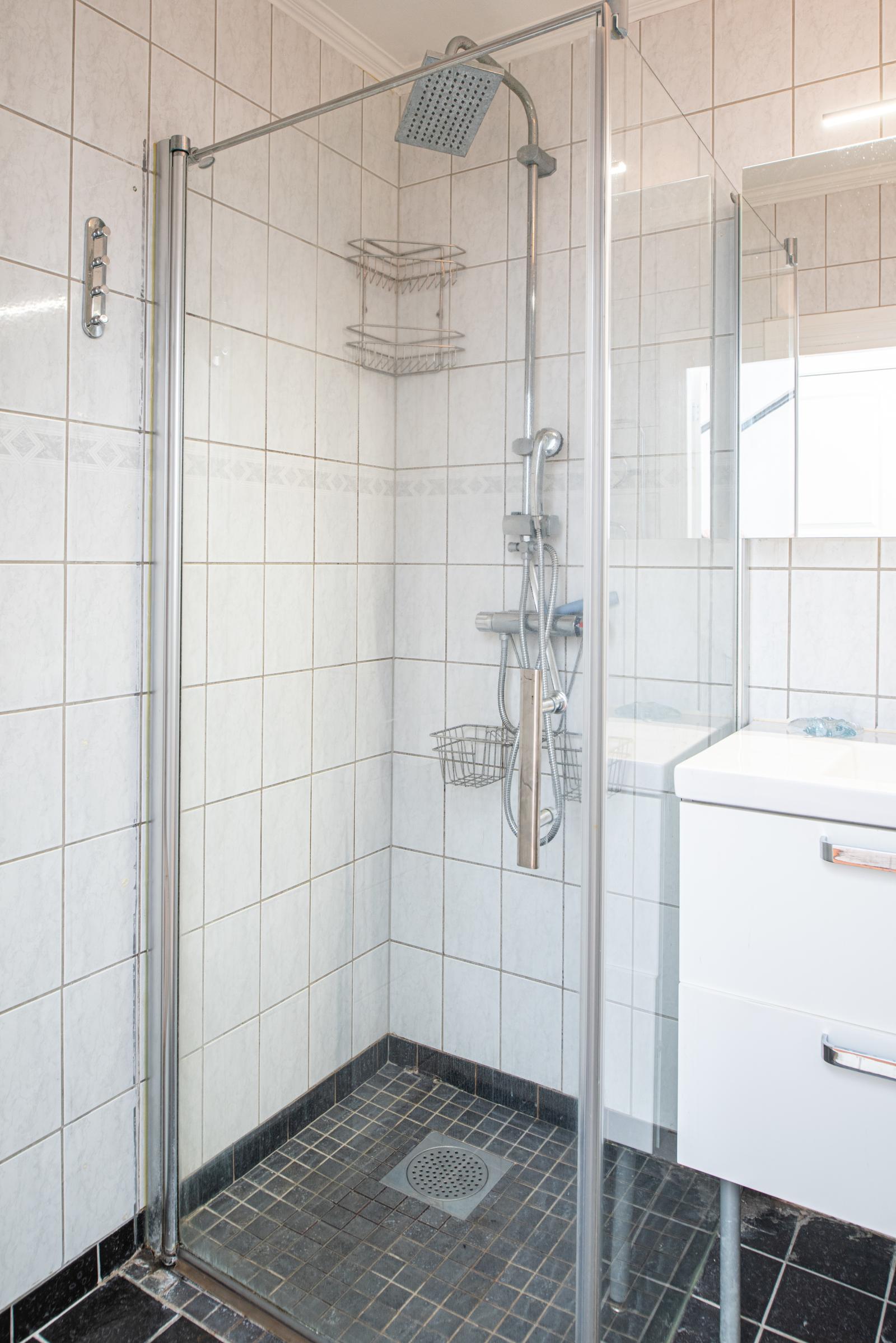 Duschrum/wc med kakel/klinker 
