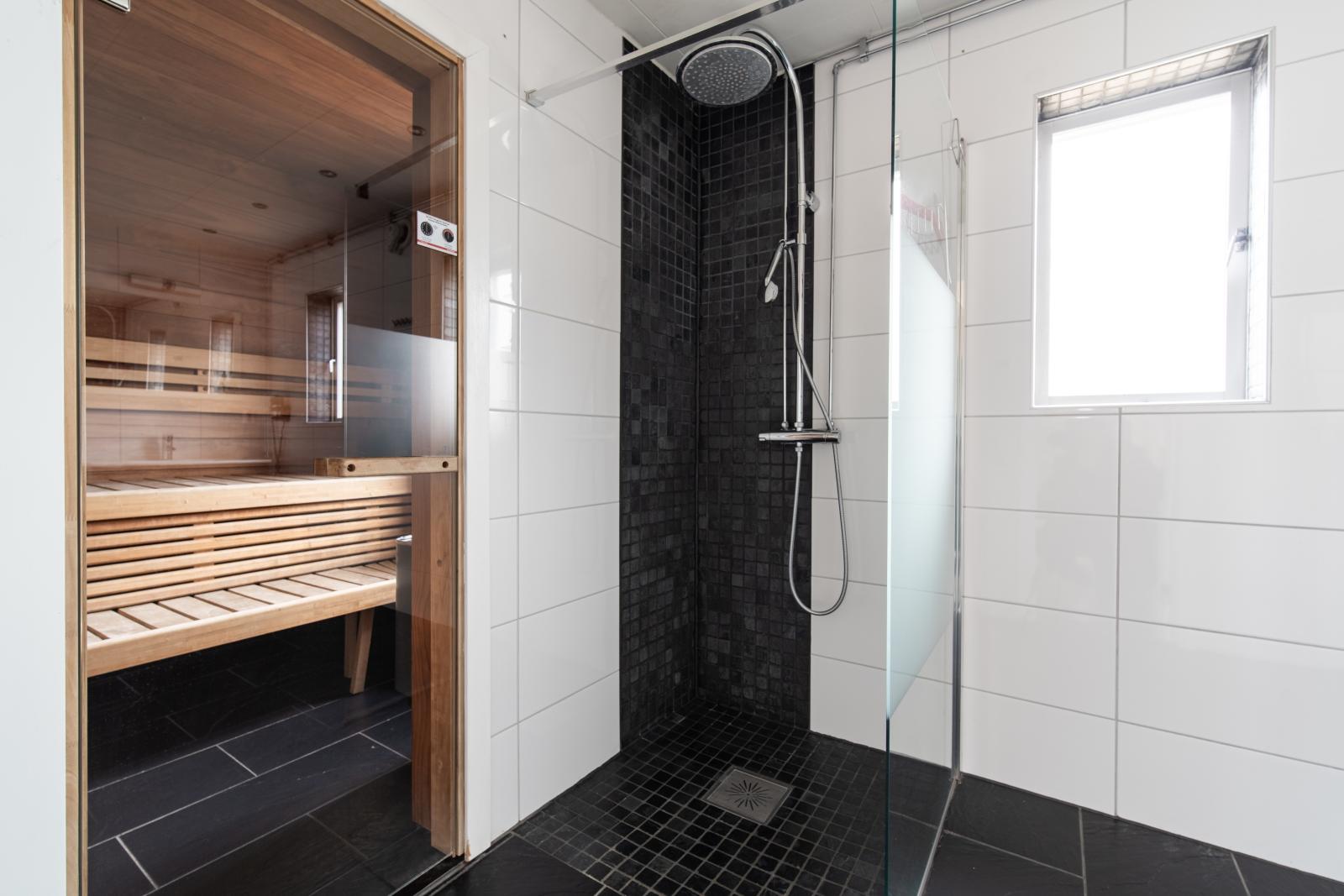 Med dusch och bastu