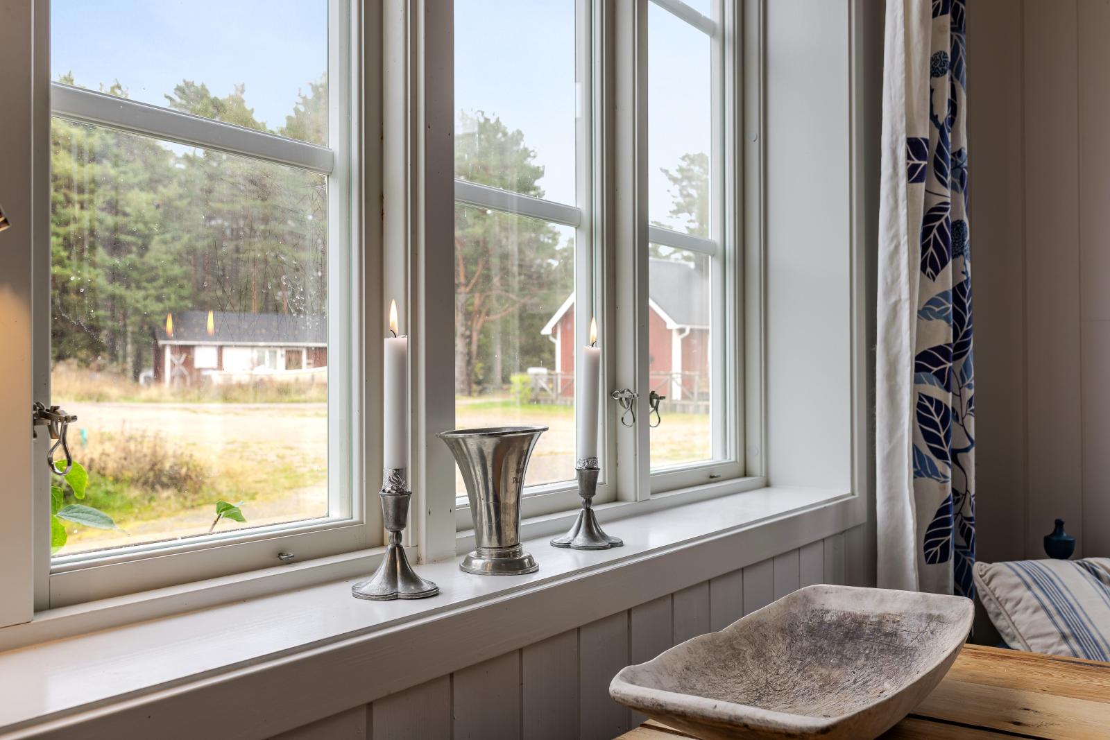 Detalj och utsikt från kök