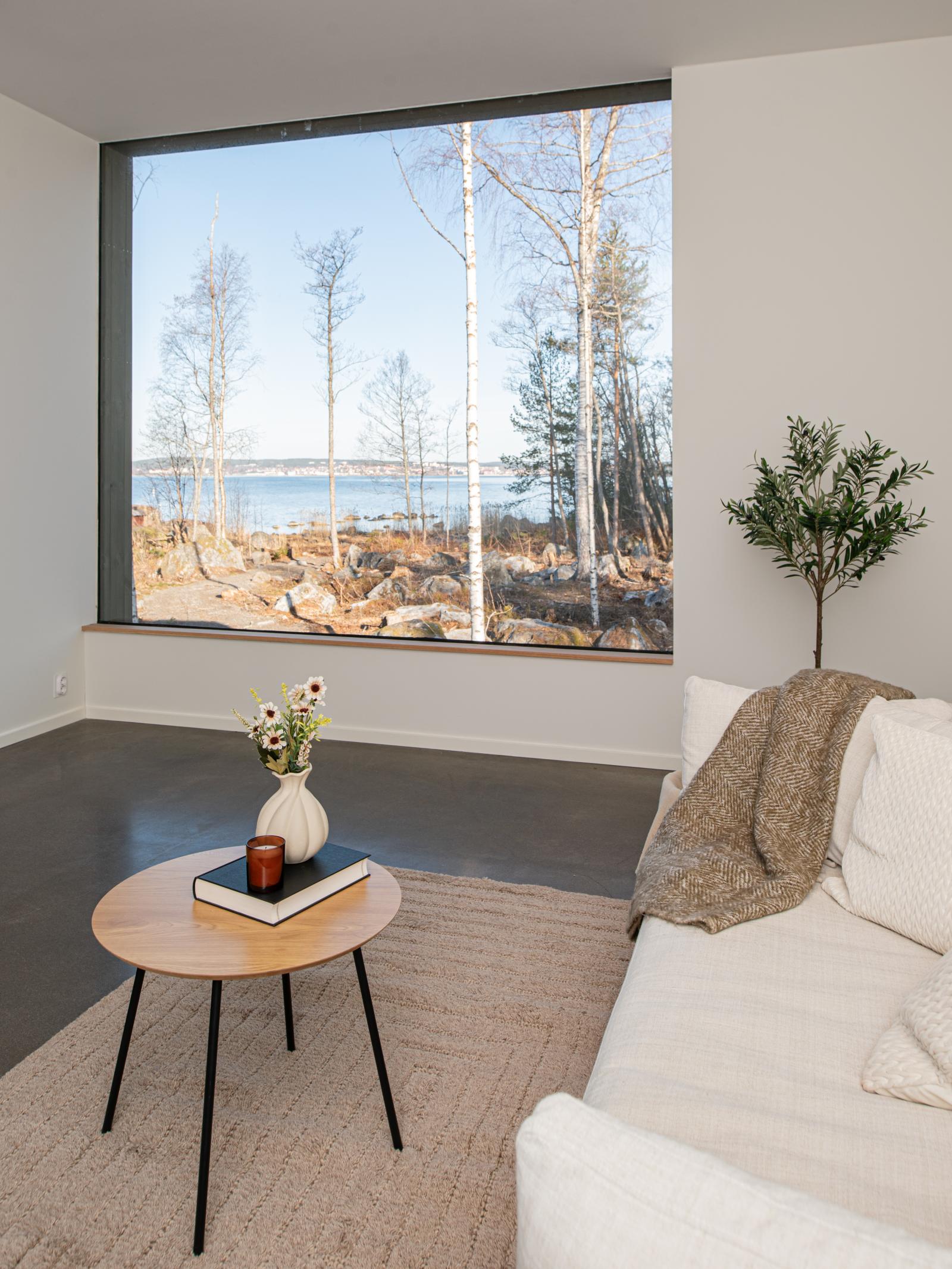 Allrummet, öppet mot matplats/kök