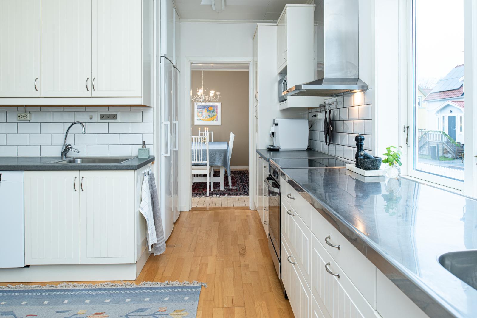 Från kök mot matplats