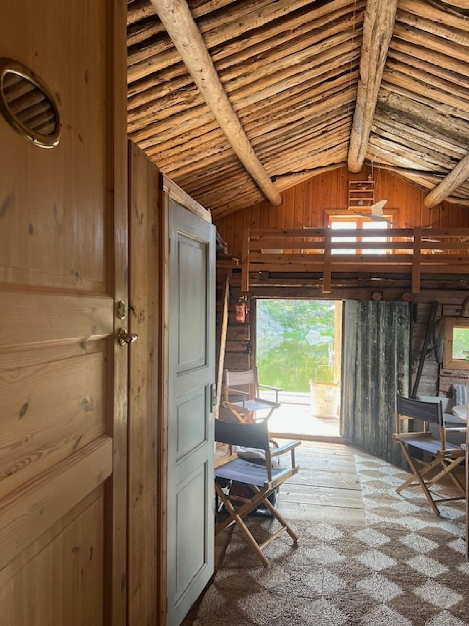 Sjöboden med loft