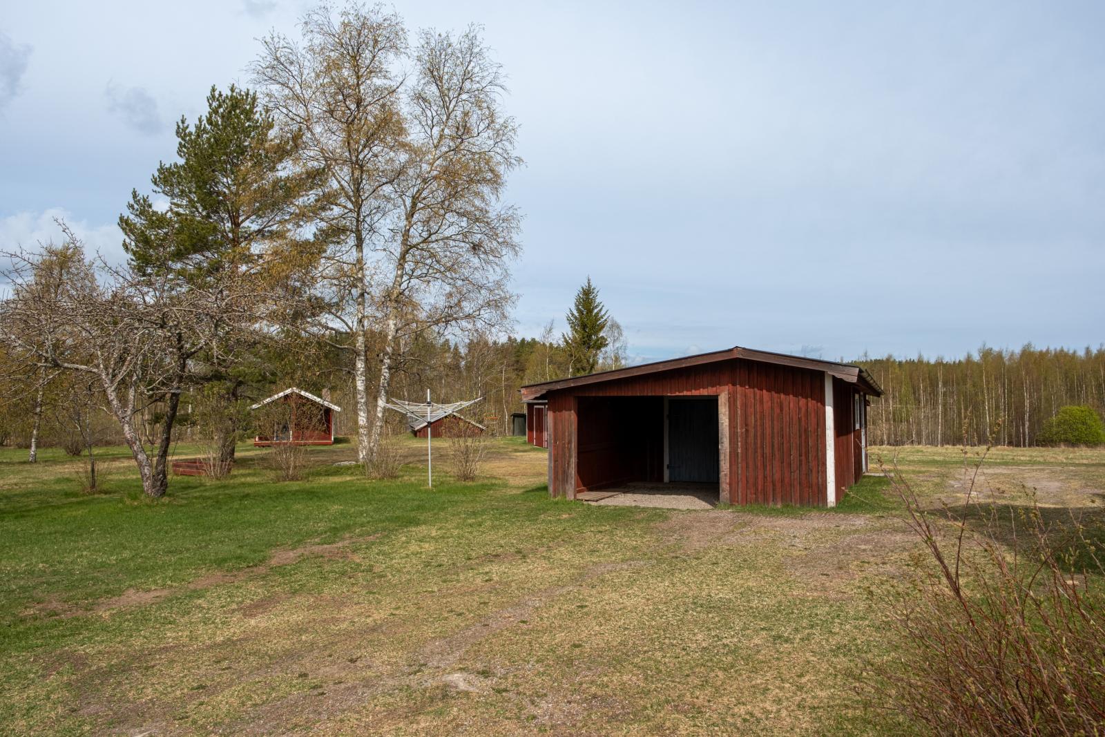 Carport med garage