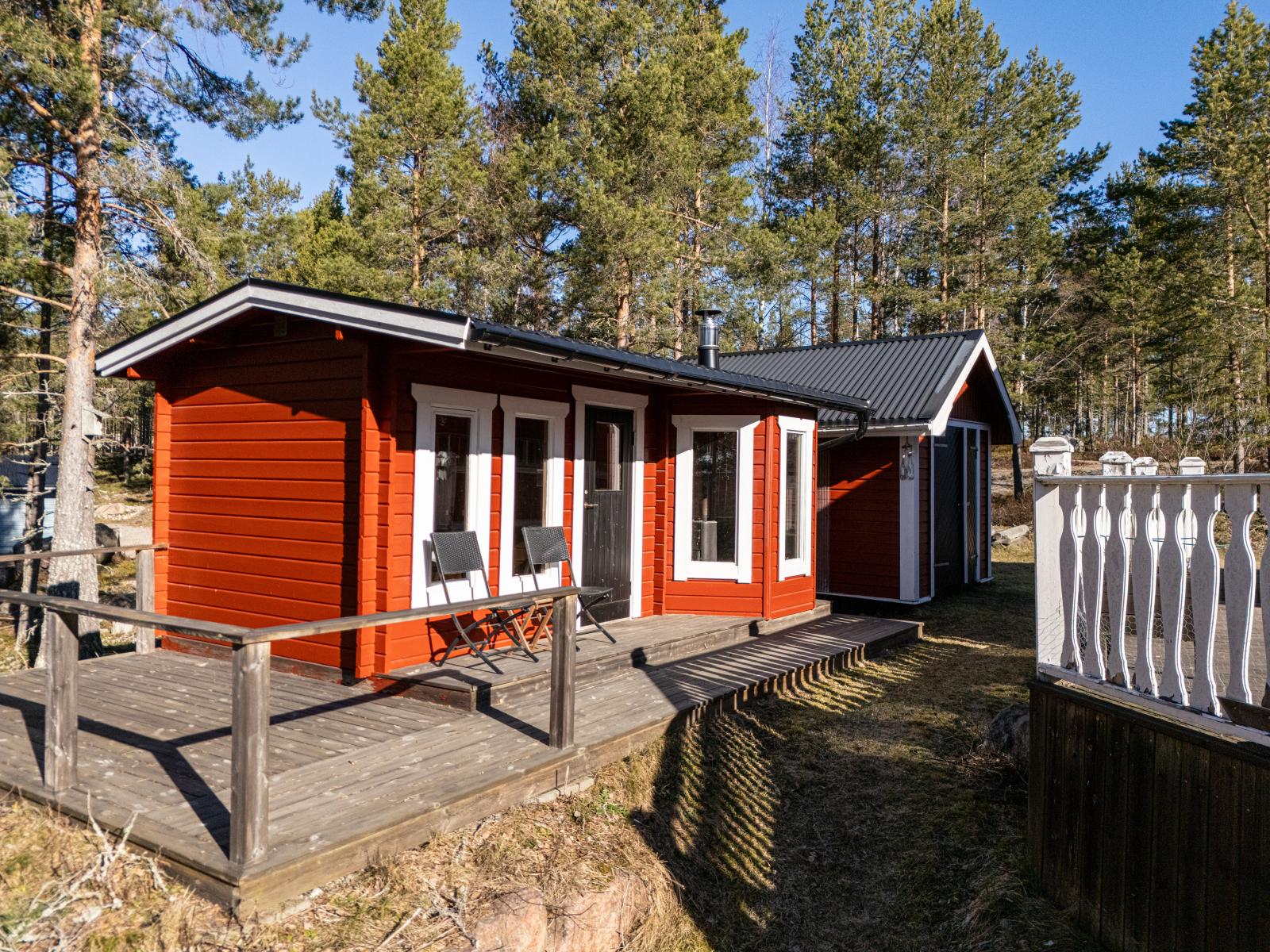 Bastu/relax och friggebod