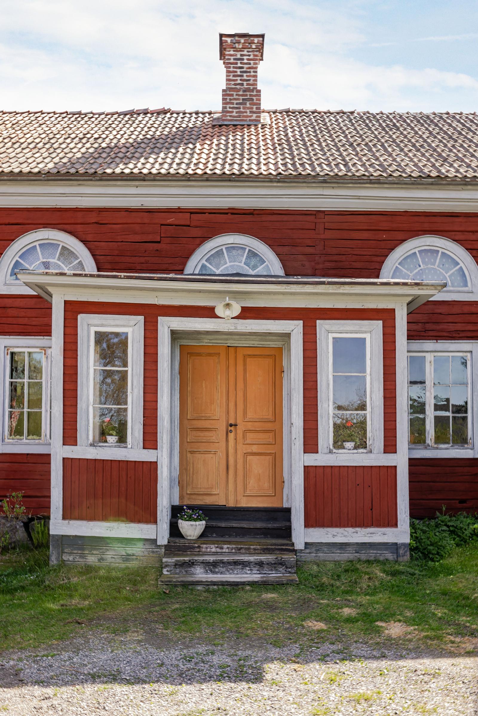 Entré hus 2