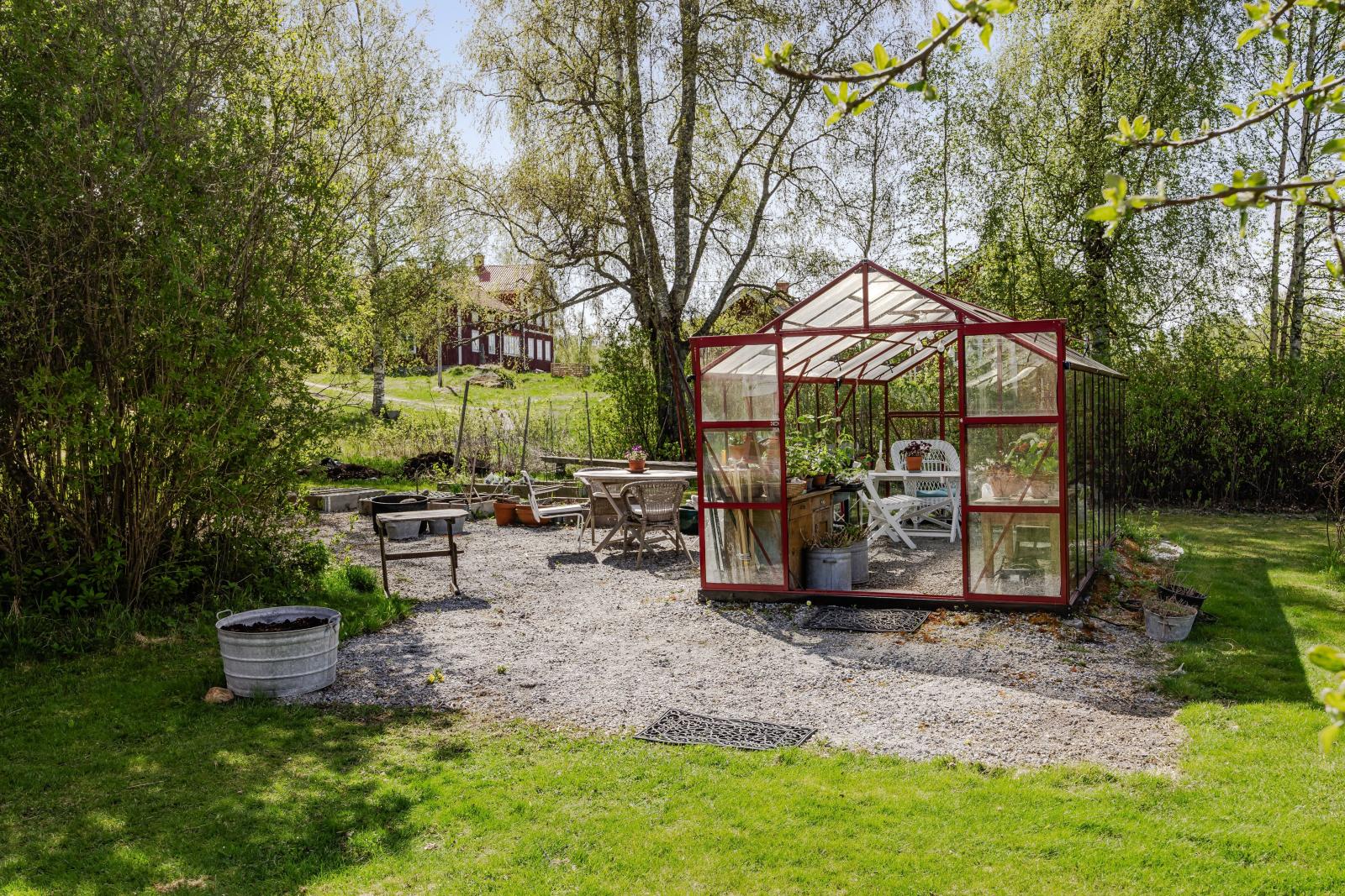 Växthus med möjlighet att odla