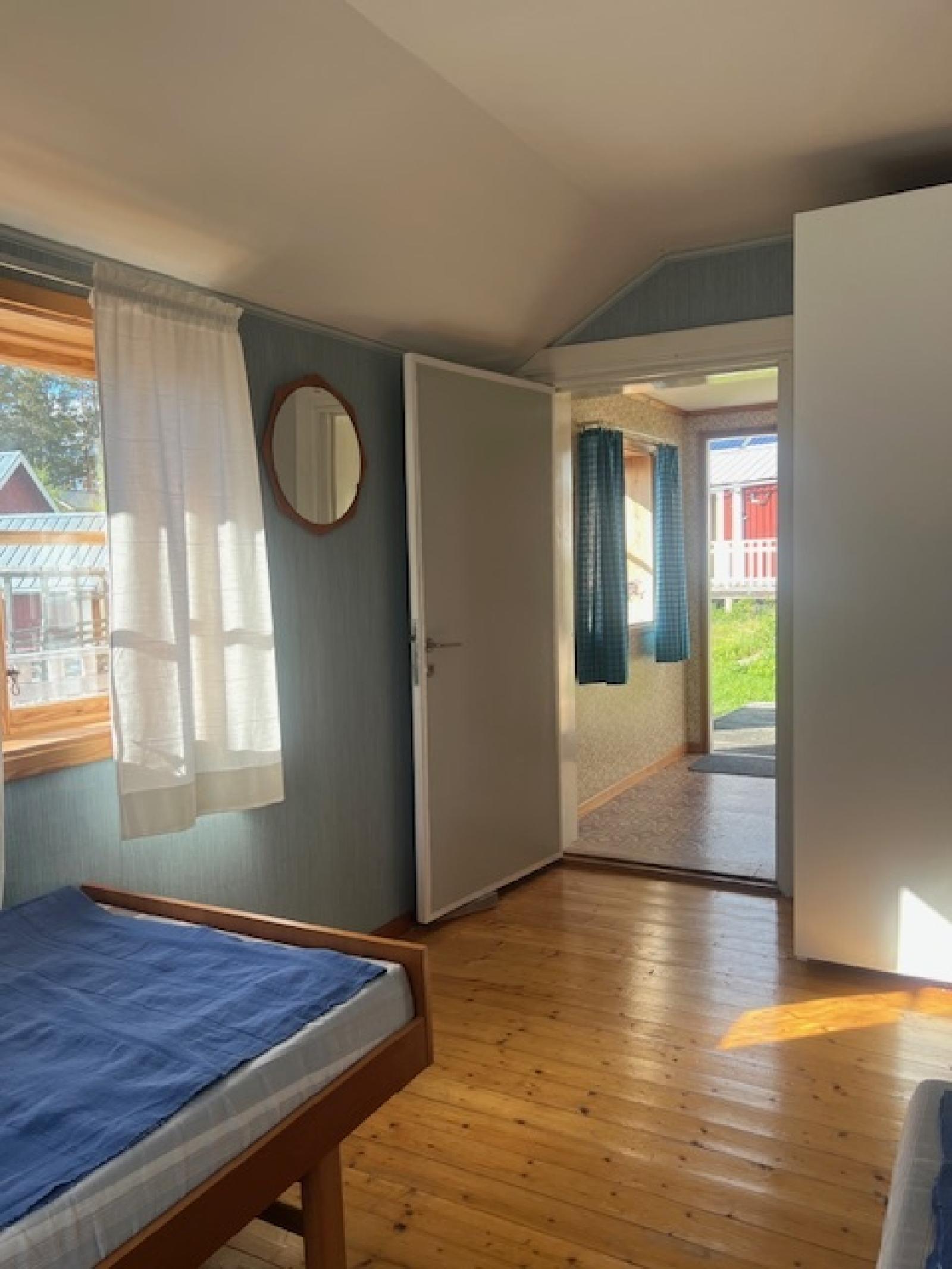 Hall och sovrum