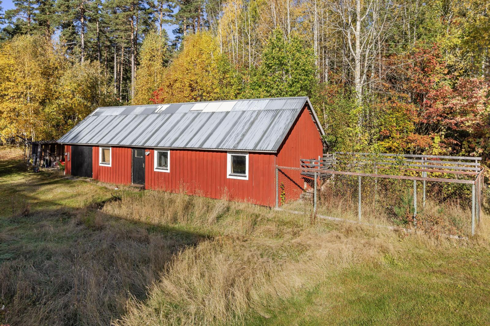 Garage/ekonomibyggnad