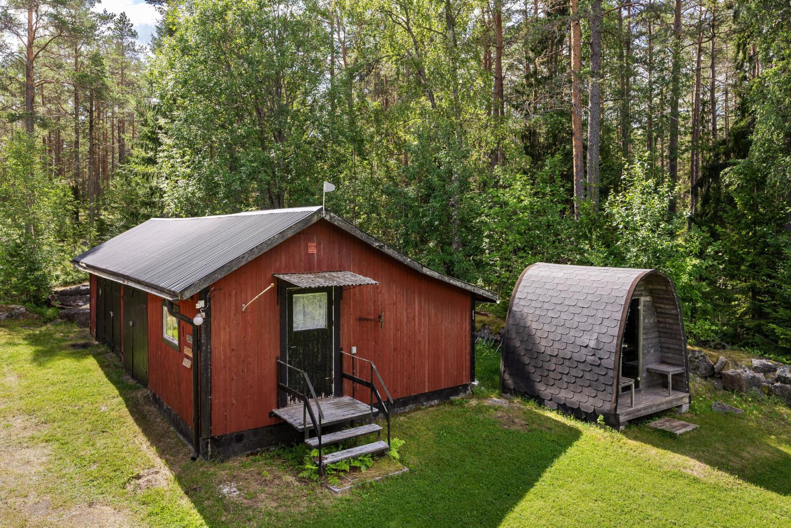 Gästhus och bastu
