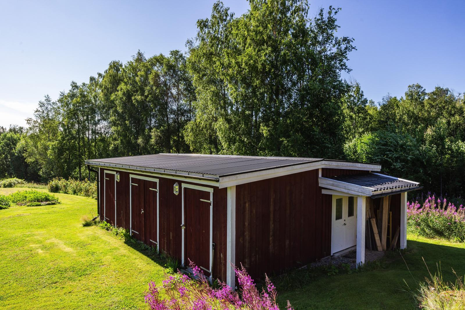 Verkstad och förråd