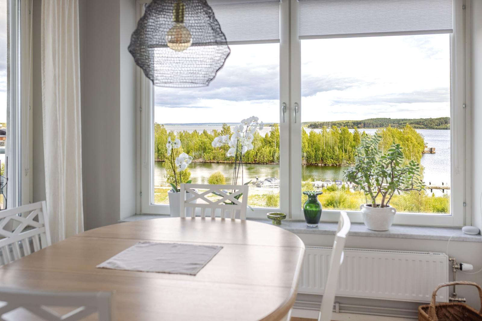 Matplats med utsikt
