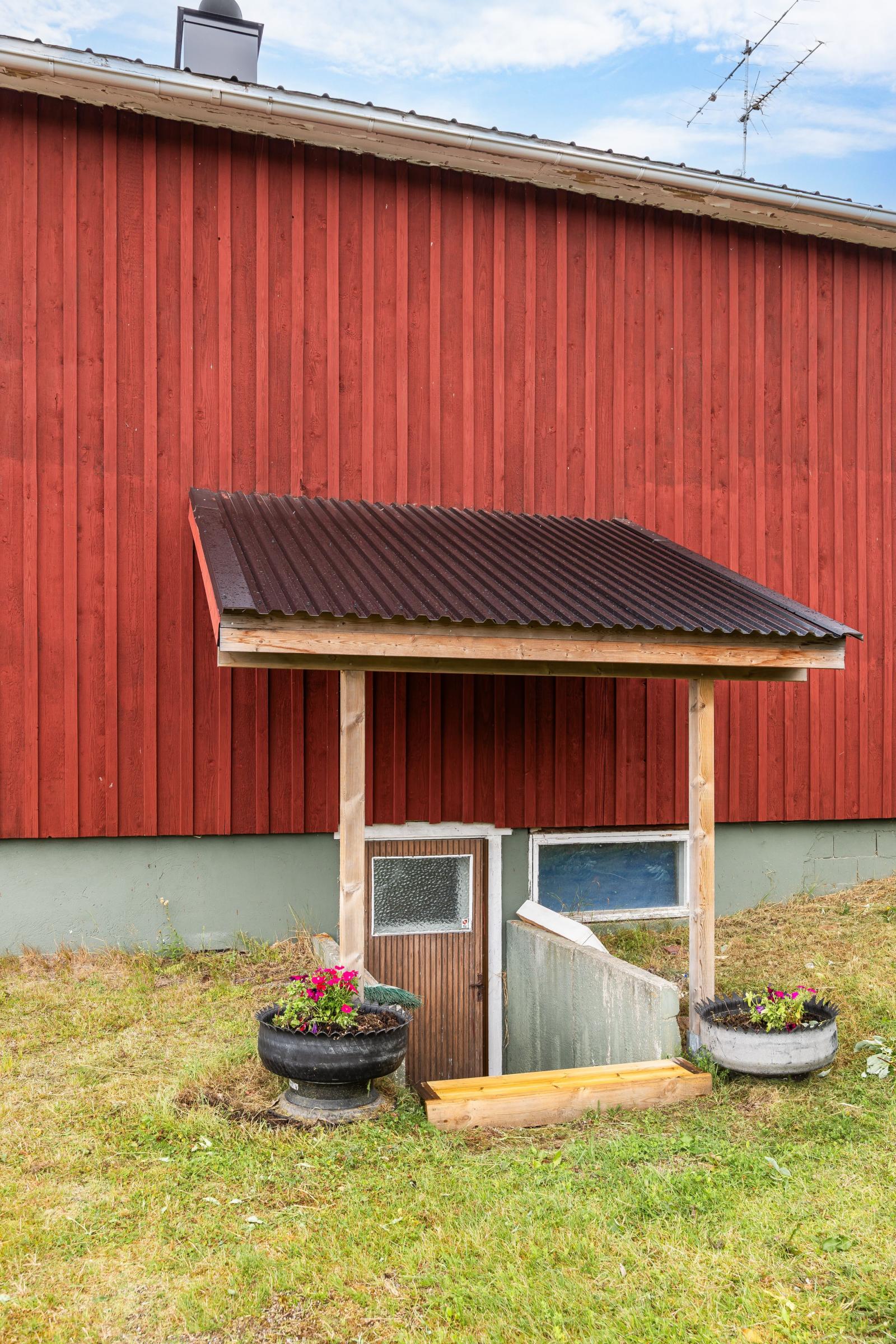 Källaringång på baksidan