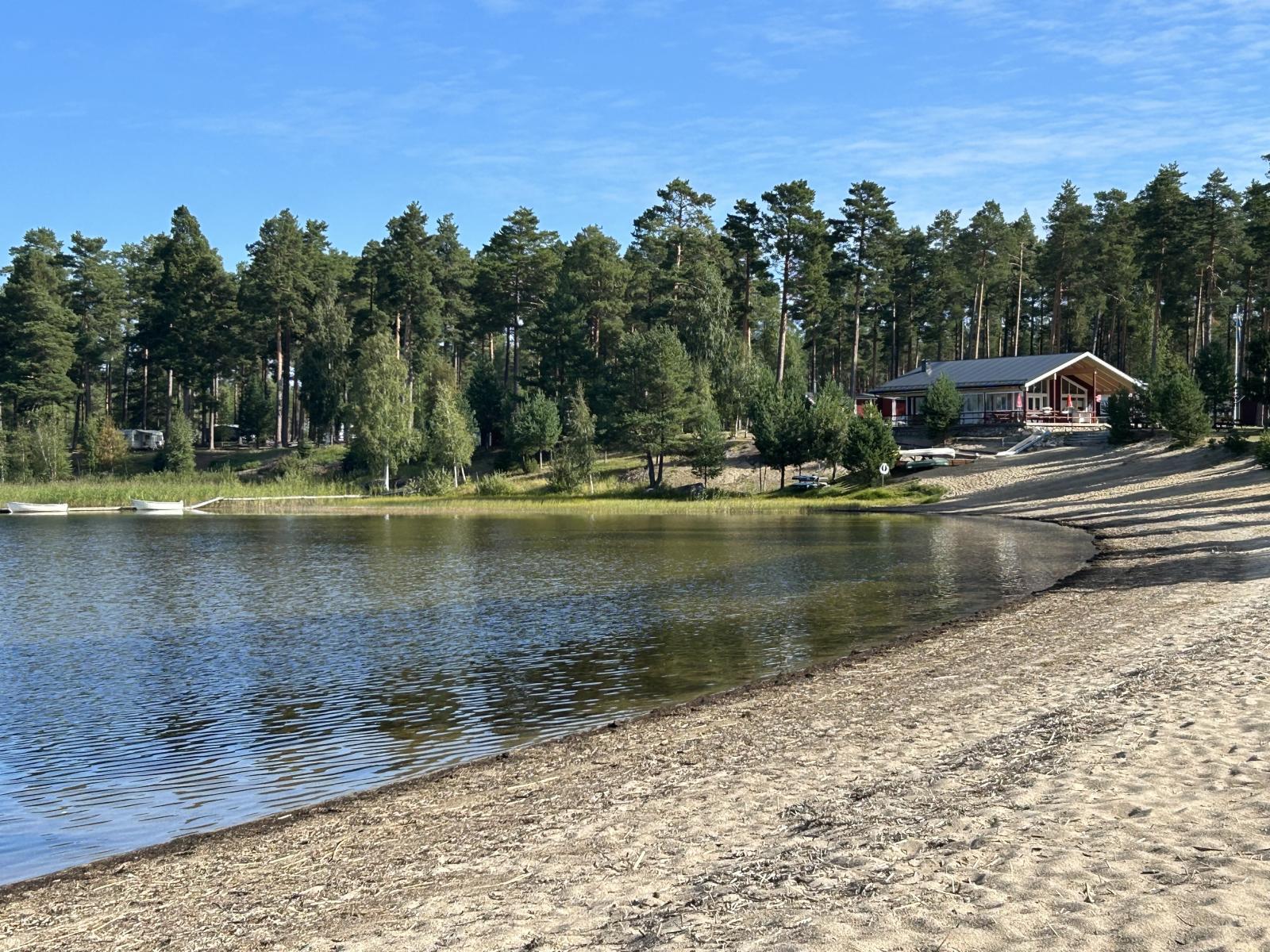 Restaurng, kiosk och äventyrsgolf