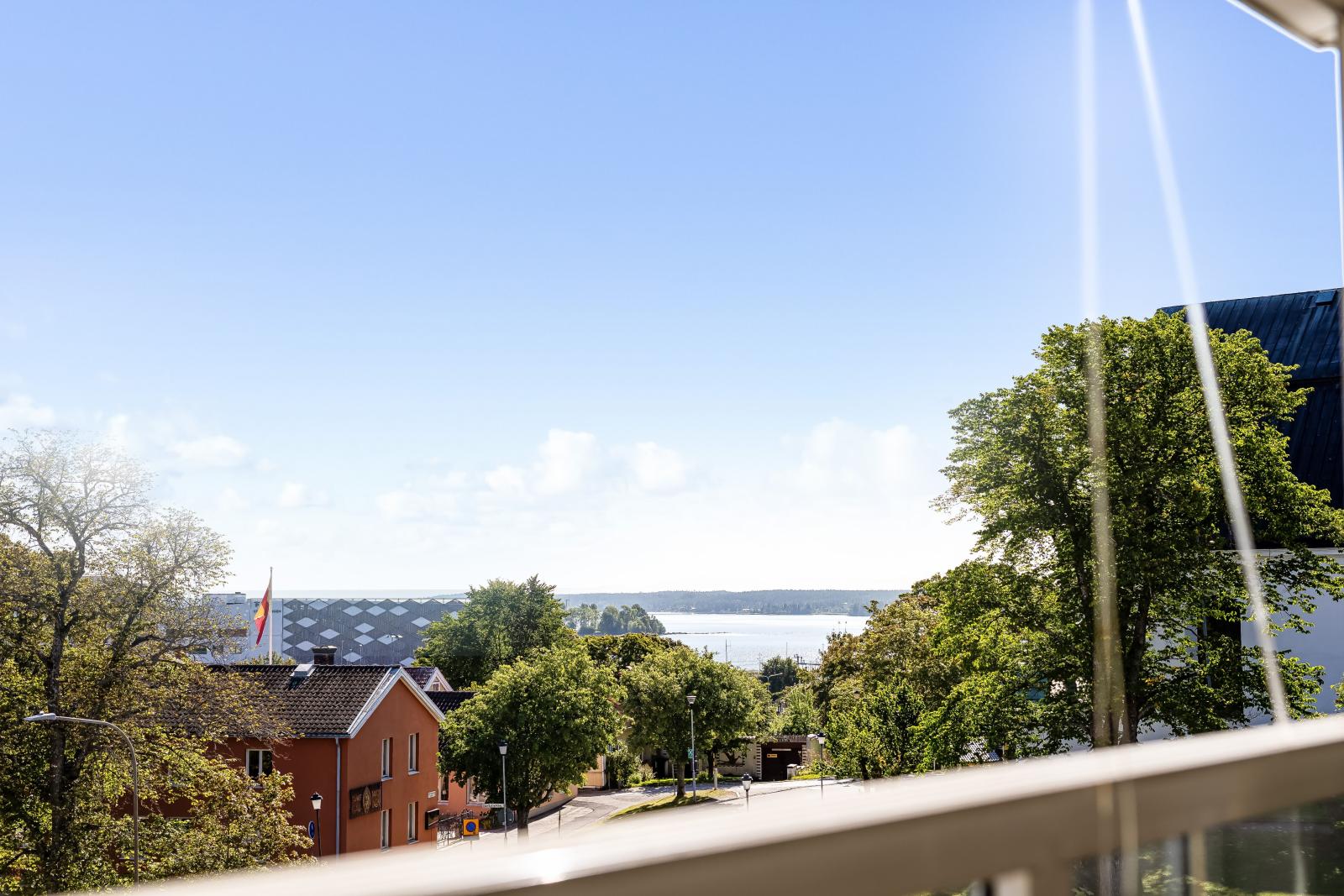 Högt över havet Västra Tullgatan 1A