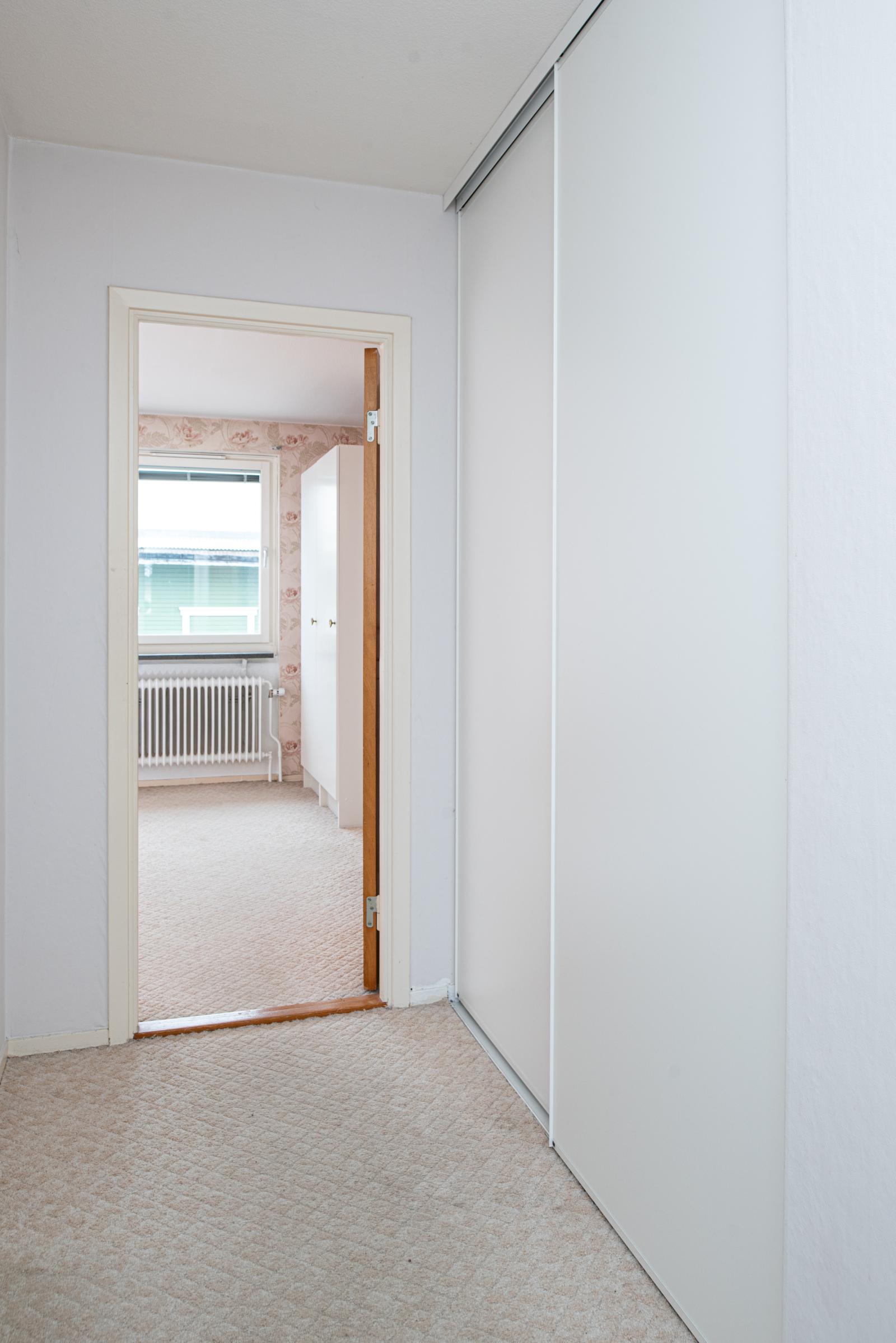 Hall vid sovrum