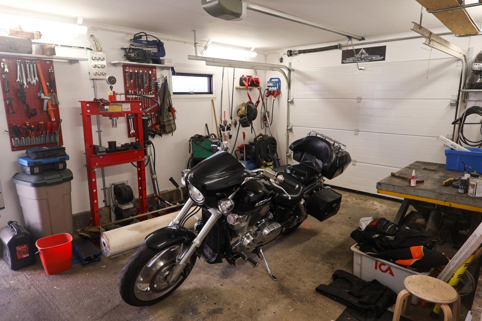Garage 